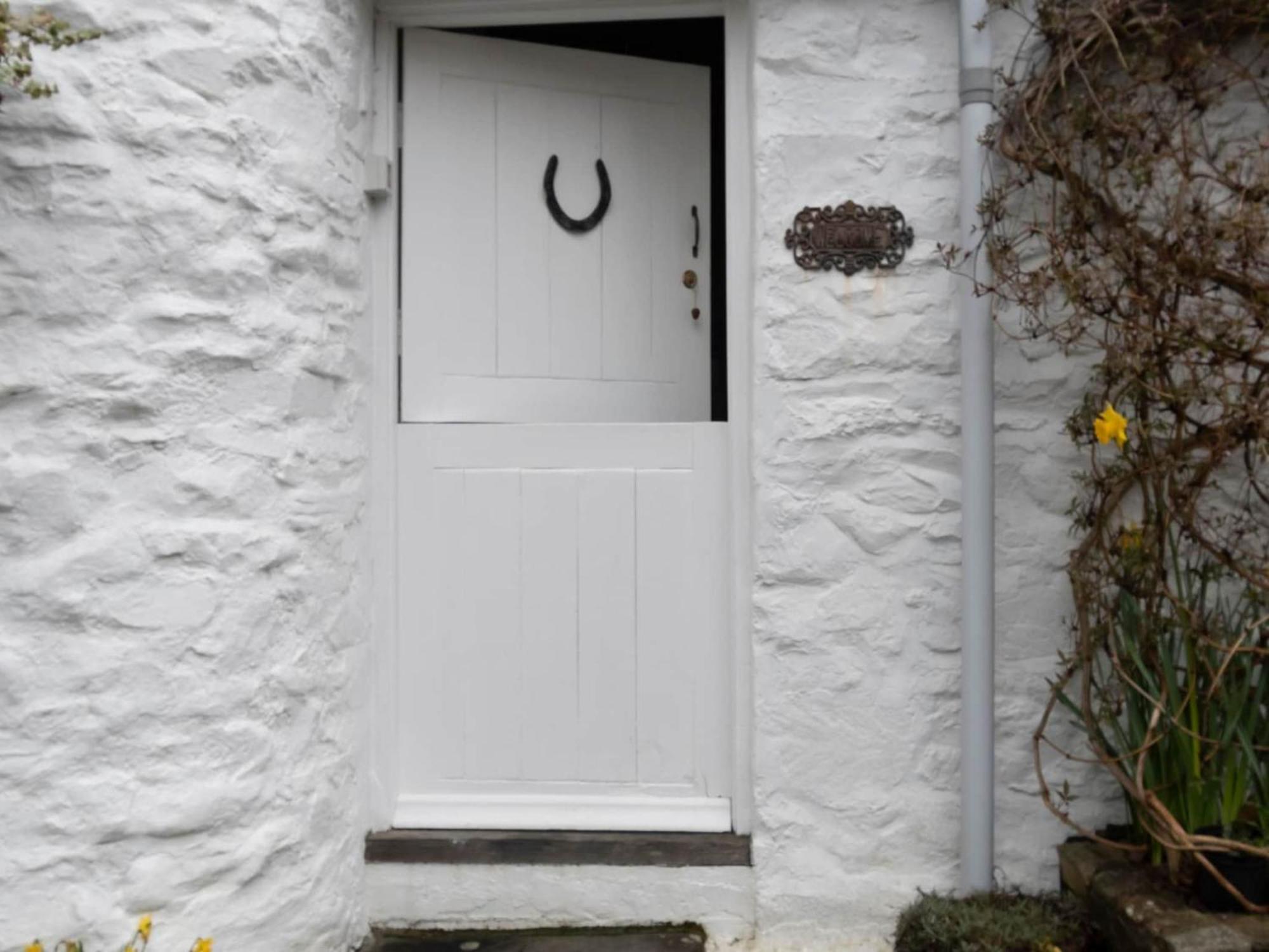 Secluded Holiday Home In Ceredigion With Garden Pennant  Exterior photo